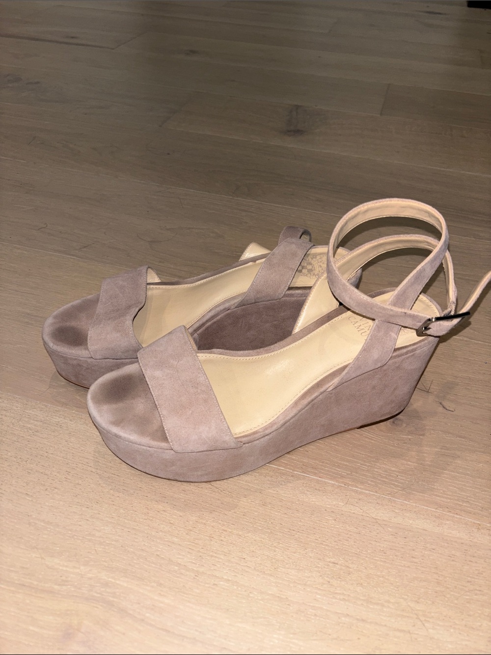Vince Camuto Wedges